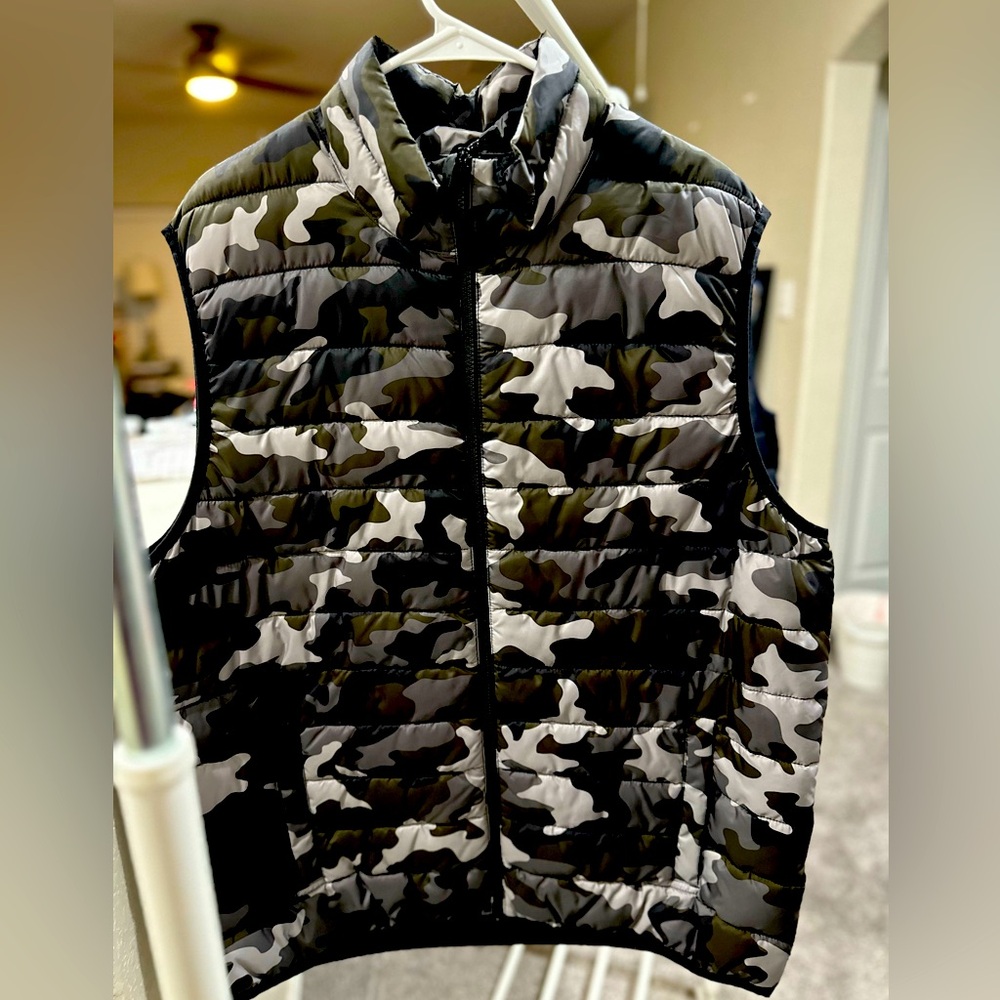 Puffer Vest Mens XL